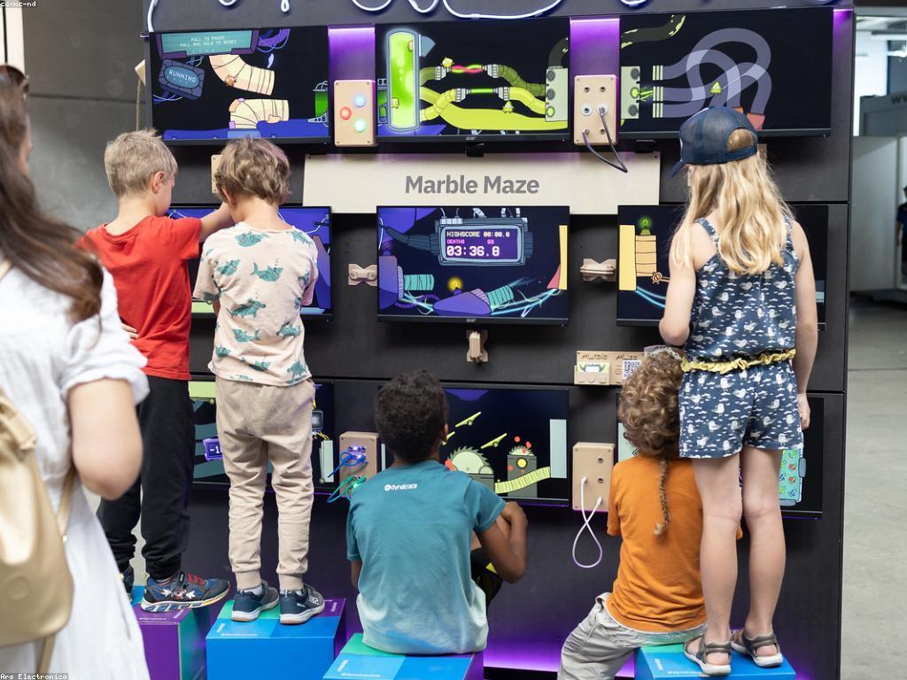 ហ្គេម និងប្រព័ន្ធ: ការបង្កើត និងការអភិវឌ្ឍន៍