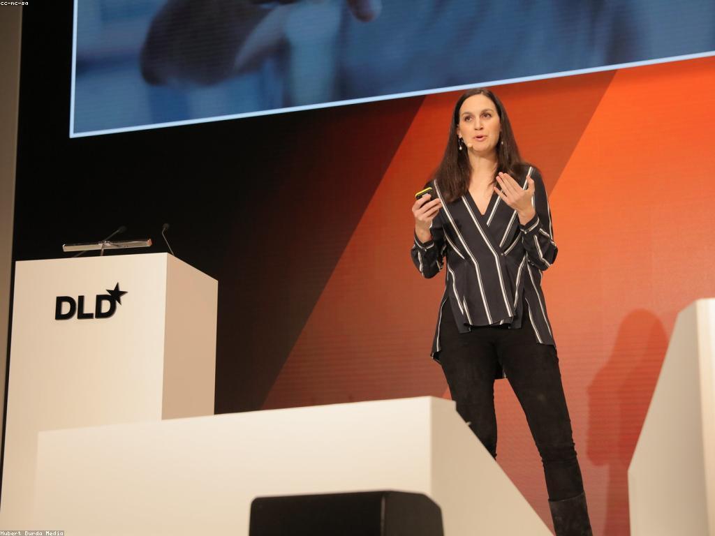 ឥទ្ធិពលនៃការប្រកួតលើការបង្កើត